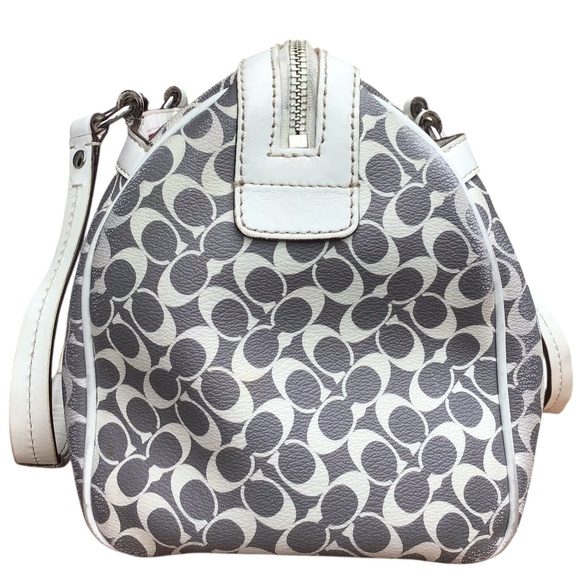 Coach Signature Bag - Picture 5 of 16